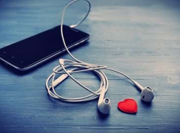 Ipod with headphones